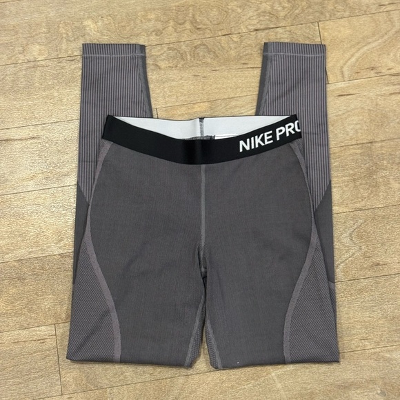 Nike Pants - Nike Pro Hyperwarm Gray Leggings Size Small